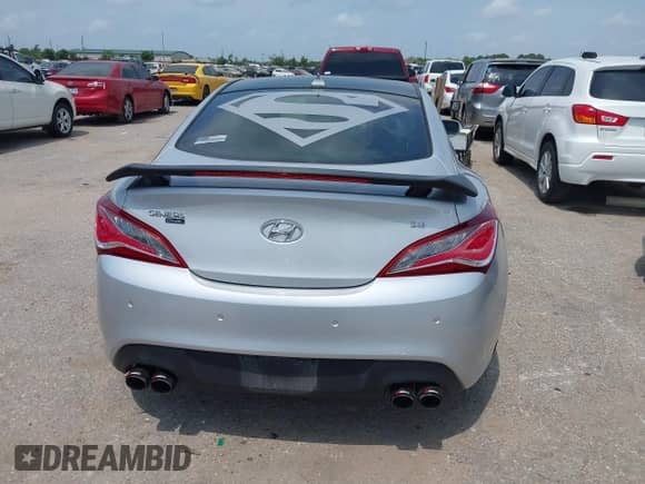2016 Hyundai Genesis Coupe R-Spec z VIN KMHHU6KJ4GU134671, wystawiony jako IAAI lot #42305705 z przebiegiem 47 854 mil mil oraz . Historia ofert i sprzedaży dostępna na DreamBid. Obrazek 16.