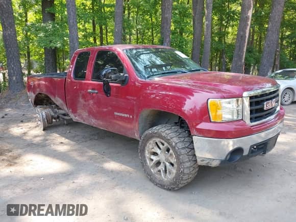 2007 GMC Sierra 1500 SLE2 with VIN 2GTEK19J071635932, listed as a IAAI auction lot 42356992 with 162,228 mi miles and . Bid and sale history available at DreamBid. Image 1.