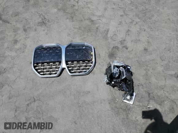 2023 BMW i4 eDrive35 z VIN WBY43AW0XPFP76986, wystawiony jako Copart lot #50745225 z przebiegiem 14 128 mil mil oraz Szkoda całkowita • Salvage title. Historia ofert i sprzedaży dostępna na DreamBid. Obrazek 12.