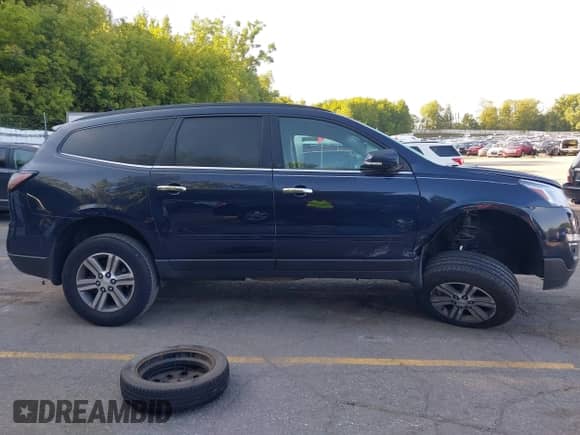 2015 Chevrolet Traverse LT с VIN 1GNKRHKDXFJ260574, выставлен на аукционе IAAI как лот 43142012 с пробегом 95 725 миль миль и . История ставок и продаж доступна на DreamBid. Изображение 14.