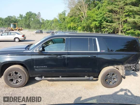 2017 Chevrolet Suburban LT с VIN 1GNSKHKC0HR199980, выставлен на аукционе IAAI как лот 42551849 с пробегом 145 340 миль миль и . История ставок и продаж доступна на DreamBid. Изображение 15.