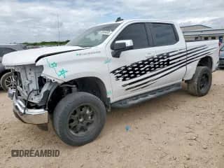2023 Chevrolet Silverado 1500 LT with VIN 2GCPACED0P1107007, listed as a Copart auction lot 62694855 with 35,351 mi miles and Salvage title. Bid and sale history available at DreamBid. Image 1.