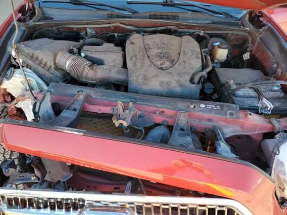 2016 Toyota Tacoma TRD Off Road с VIN 3TMAZ5CN0GM023476, выставлен на аукционе Copart как лот 82586745 с пробегом 238 641 миль миль и Списание • Salvage title. История ставок и продаж доступна на DreamBid. Изображение 11.