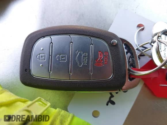 2016 Hyundai Sonata SE с VIN KMHE24L19GA010909, выставлен на аукционе IAAI как лот 43143027 с пробегом 161 632 миль миль и . История ставок и продаж доступна на DreamBid. Изображение 11.