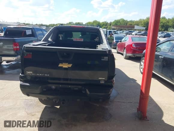 2011 Chevrolet Avalanche LT с VIN 3GNMCFE03BG371616, выставлен на аукционе IAAI как лот 43335472 с пробегом 219 830 миль миль и . История ставок и продаж доступна на DreamBid. Изображение 16.