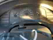1999 Chevrolet Cavalier z VIN 1G1JC1242X7312106, wystawiony jako Copart lot #77560574 z przebiegiem Nie podano mil oraz Czysty tytuł • Clean title. Historia ofert i sprzedaży dostępna na DreamBid. Obrazek 9.