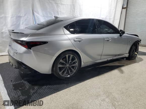 2025 Lexus IS 350 F Sport z VIN JTHGZ1E24S5039764, wystawiony jako Copart lot #67058095 z przebiegiem 1 107 mil mil oraz Szkoda całkowita • Salvage title. Historia ofert i sprzedaży dostępna na DreamBid. Obrazek 3.