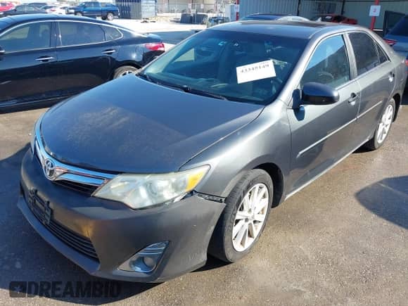 2014 Toyota Camry SE with VIN 4T1BK1FK2EU537420, listed as a IAAI auction lot 43345149 with 173,166 mi miles and . Bid and sale history available at DreamBid. Image 2.