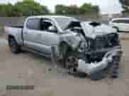 2018 Toyota Tacoma SR5 z VIN 3TMBZ5DN3JM016984, wystawiony jako Copart lot #58407075 z przebiegiem 81 944 mil mil oraz Szkoda całkowita • Salvage title. Historia ofert i sprzedaży dostępna na DreamBid. Obrazek 4.