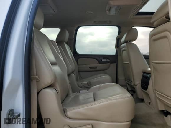 2014 Chevrolet Suburban LTZ z VIN 1GNSCKE0XER132827, wystawiony jako Copart lot #50581815 z przebiegiem 71 480 mil mil oraz Szkoda całkowita • Salvage title. Historia ofert i sprzedaży dostępna na DreamBid. Obrazek 11.