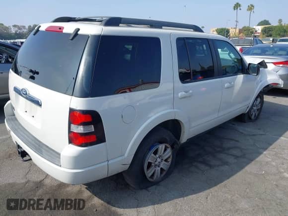 2010 Ford Explorer XLT с VIN 1FMEU6DE2AUA81897, выставлен на аукционе IAAI как лот 43129447 с пробегом 88 670 миль миль и . История ставок и продаж доступна на DreamBid. Изображение 4.