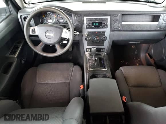 2008 Jeep Commander Sport with VIN 1J8HG48K98C129806, listed as a Copart auction lot 82295765 with 189,557 mi miles and Clean title. Bid and sale history available at DreamBid. Image 8.