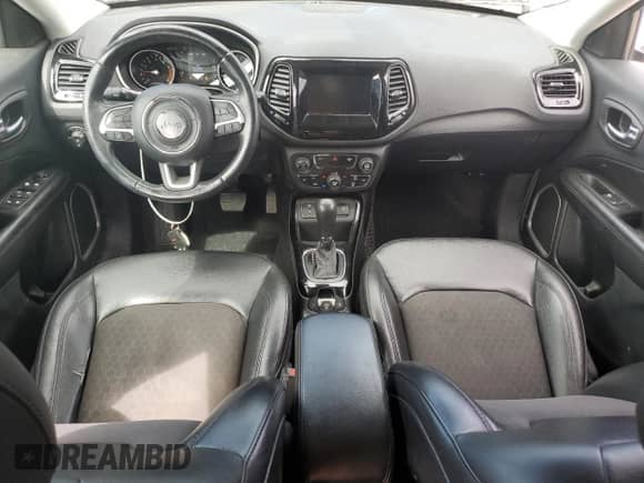 2019 Jeep Compass Altitude with VIN 3C4NJCBBXKT715389, listed as a Copart auction lot 71469425 with 113,260 mi miles and Salvage title. Bid and sale history available at DreamBid. Image 8.