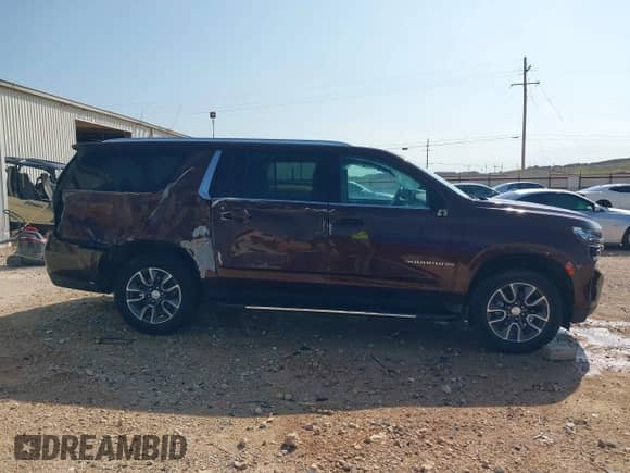 2022 Chevrolet Suburban LS с VIN 1GNSCBKD5NR116607, выставлен на аукционе IAAI как лот 42502491 с пробегом 93 662 миль миль и . История ставок и продаж доступна на DreamBid. Изображение 13.