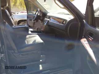 2014 Chevrolet Suburban LT с VIN 1GNSKJE75ER101169, выставлен на аукционе IAAI как лот 43446590 с пробегом Не указан миль и . История ставок и продаж доступна на DreamBid. Изображение 5.