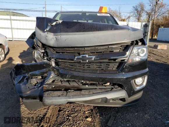 2017 Chevrolet Colorado 4WD Z71 z VIN 1GCGTDEN7H1309133, wystawiony jako Copart lot #78081024 z przebiegiem 71 439 mil mil oraz Szkoda całkowita • Salvage title. Historia ofert i sprzedaży dostępna na DreamBid. Obrazek 5.