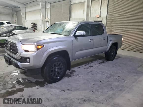2022 Toyota Tacoma TRD Off Road with VIN 3TYCZ5AN2NT070103, listed as a Copart auction lot 81084885 with 40,895 mi miles and Salvage title. Bid and sale history available at DreamBid. Image 1.