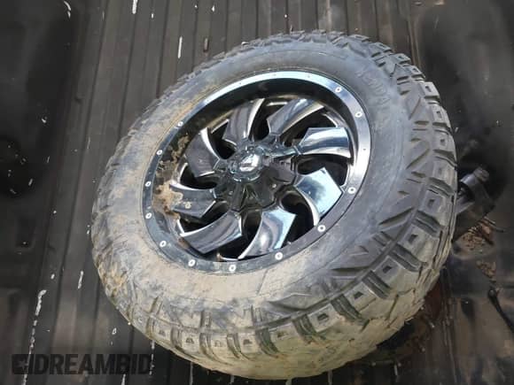 2015 Chevrolet Silverado 2500HD Work Truck с VIN 1GC1KUE88FF175767, выставлен на аукционе IAAI как лот 43463710 с пробегом 267 000 миль миль и . История ставок и продаж доступна на DreamBid. Изображение 12.