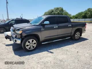 2015 Toyota Tundra Platinum с VIN 5TFAW5F18FX472785, выставлен на аукционе Copart как лот 65917355 с пробегом 81 577 миль миль и Списание • Salvage title. История ставок и продаж доступна на DreamBid. Изображение 1.