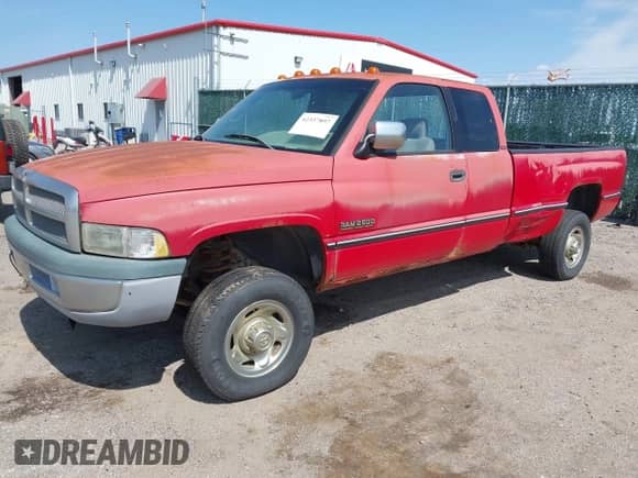 1997 Dodge 2500 with VIN 3B7KF23DXVM587278, listed as a IAAI auction lot 42337897 with 378,160 mi miles and . Bid and sale history available at DreamBid. Image 2.