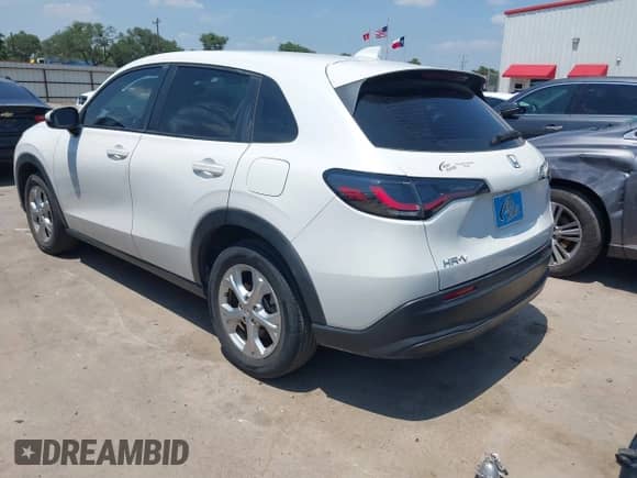 2023 Honda HR-V LX с VIN 3CZRZ1H3XPM743705, выставлен на аукционе IAAI как лот 42331612 с пробегом 24 452 миль миль и . История ставок и продаж доступна на DreamBid. Изображение 3.