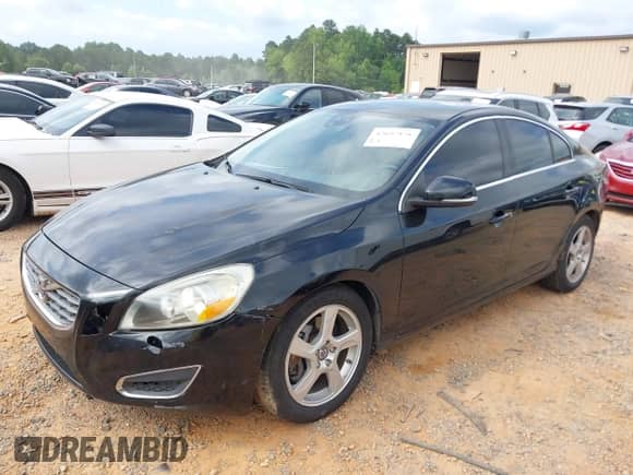 2012 Volvo S60 T5 с VIN YV1622FS9C2041335, выставлен на аукционе IAAI как лот 42697828 с пробегом 141 412 миль миль и . История ставок и продаж доступна на DreamBid. Изображение 17.
