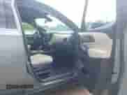2023 Chevrolet Traverse LT Cloth z VIN 1GNERGKW5PJ181145, wystawiony jako IAAI lot #42480961 z przebiegiem 71 769 mil mil oraz . Historia ofert i sprzedaży dostępna na DreamBid. Obrazek 17.