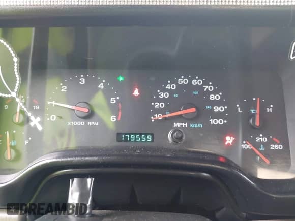 2003 Jeep Wrangler Sahara с VIN 1J4FA59S53P321353, выставлен на аукционе IAAI как лот 42891173 с пробегом 179 559 миль миль и . История ставок и продаж доступна на DreamBid. Изображение 7.