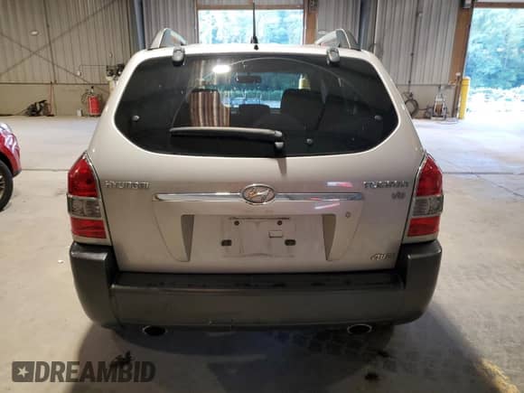 2005 Hyundai Tucson GLS с VIN KM8JN72D35U125214, выставлен на аукционе Copart как лот 70512305 с пробегом 103 124 миль миль и Списание • Salvage title. История ставок и продаж доступна на DreamBid. Изображение 6.