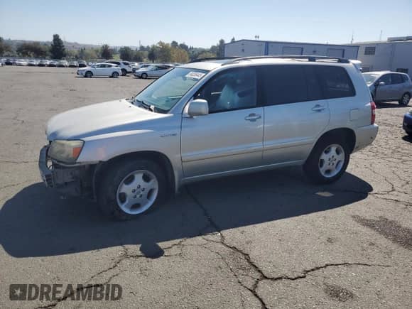 2004 Toyota Highlander с VIN JTEEP21A740022597, выставлен на аукционе Copart как лот 84035445 с пробегом 304 301 миль миль и Списание • Salvage title. История ставок и продаж доступна на DreamBid. Изображение 1.