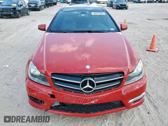 2015 Mercedes-Benz C 250 with VIN WDDGJ4HBXFG392130, listed as a Copart auction lot 84479325 with 113,683 mi miles and Clean title. Bid and sale history available at DreamBid. Image 5.