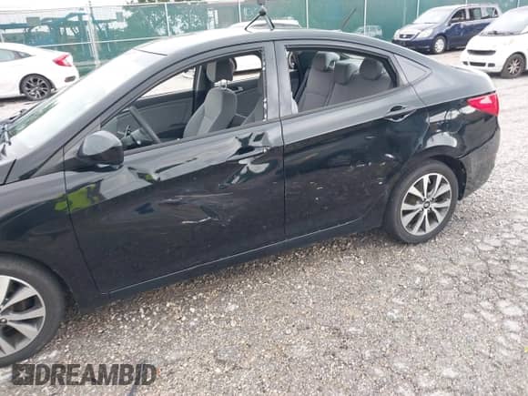 2017 Hyundai Accent SE с VIN KMHCT4AE2HU354673, выставлен на аукционе IAAI как лот 42546971 с пробегом 46 600 миль миль и . История ставок и продаж доступна на DreamBid. Изображение 6.
