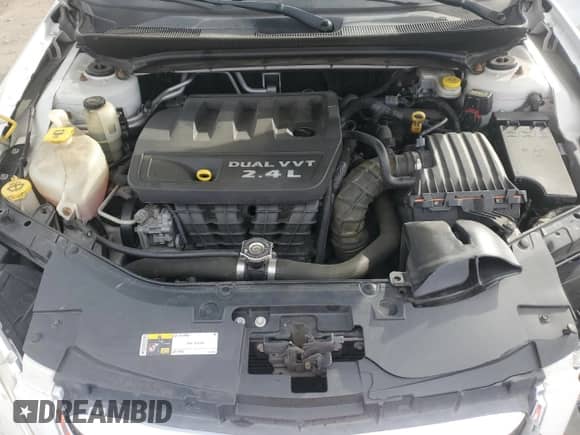 2014 Chrysler 200 LX with VIN 1C3CCBAB3EN123886, listed as a Copart auction lot 86215785 with 118,532 mi miles and Clean title. Bid and sale history available at DreamBid. Image 11.