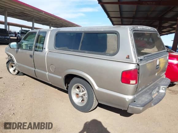 2000 Chevrolet S-10 LS с VIN 1GCCS19W3Y8242184, выставлен на аукционе IAAI как лот 42087685 с пробегом 125 188 миль миль и . История ставок и продаж доступна на DreamBid. Изображение 3.