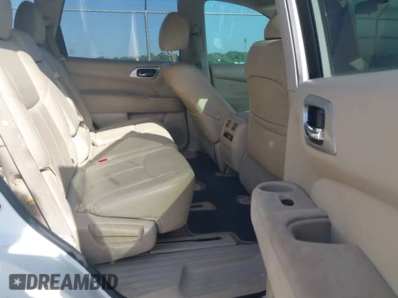 2014 Nissan Pathfinder SL z VIN 5N1AR2MNXEC692930, wystawiony jako IAAI lot #42558833 z przebiegiem 170 337 mil mil oraz . Historia ofert i sprzedaży dostępna na DreamBid. Obrazek 8.