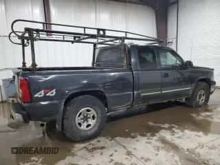 2004 Chevrolet Silverado 1500 Z71 z VIN 1GCEK19V64E123704, wystawiony jako Copart lot #87049815 z przebiegiem Nie podano mil oraz Czysty tytuł • Clean title. Historia ofert i sprzedaży dostępna na DreamBid. Obrazek 3.