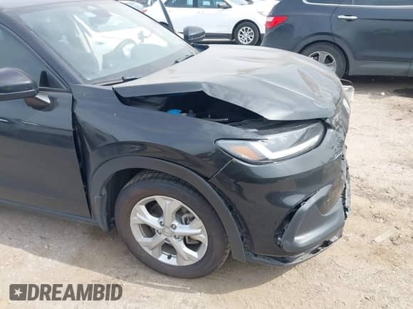 2024 Honda HR-V LX с VIN 3CZRZ1H39RM703389, выставлен на аукционе IAAI как лот 42868886 с пробегом 38 680 миль миль и . История ставок и продаж доступна на DreamBid. Изображение 6.