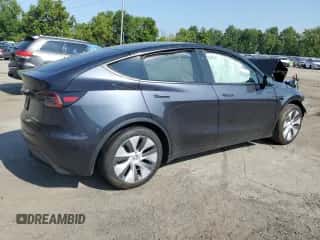 2024 Tesla Model Y Long Range with VIN 7SAYGDEE0RA248628, listed as a Copart auction lot 68287814 with Not provided miles and Salvage title. Bid and sale history available at DreamBid. Image 3.