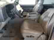 2003 Chevrolet Suburban LT z VIN 3GNEC16Z83G290388, wystawiony jako Copart lot #81971125 z przebiegiem 270 028 mil mil oraz Szkoda całkowita • Salvage title. Historia ofert i sprzedaży dostępna na DreamBid. Obrazek 7.