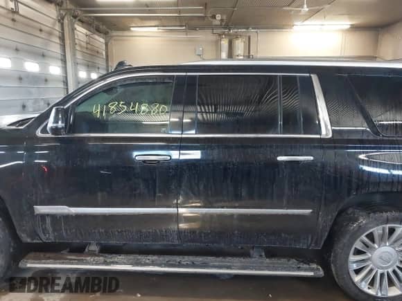 2016 Cadillac Escalade ESV Platinum с VIN 1GYS4KKJ2GR394857, выставлен на аукционе IAAI как лот 41854880 с пробегом 135 520 миль миль и . История ставок и продаж доступна на DreamBid. Изображение 15.