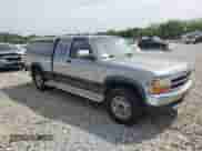 1993 Dodge Dakota z VIN 1B7GG23YXPS240792, wystawiony jako Copart lot #54324035 z przebiegiem 137 028 mil mil oraz Szkoda całkowita • Salvage title. Historia ofert i sprzedaży dostępna na DreamBid. Obrazek 4.