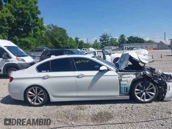 2015 BMW 5 Series 535i xDrive with VIN WBA5B3C50FD548071, listed as a IAAI auction lot 42577184 with 147,699 mi miles and . Bid and sale history available at DreamBid. Image 14.