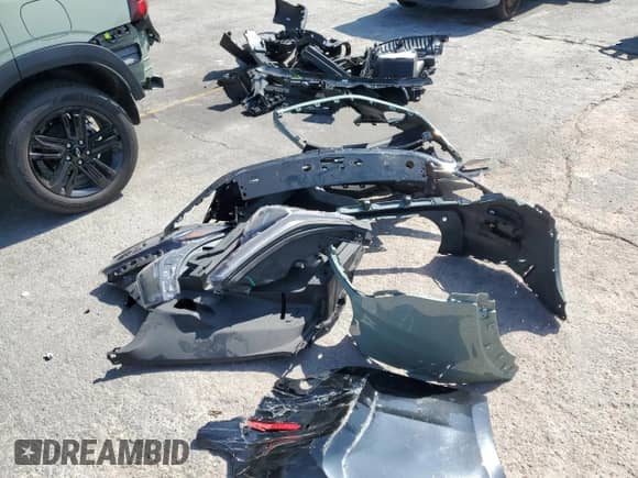 2025 Chevrolet Trax ACTIV with VIN KL77LKEP1SC196732, listed as a Copart auction lot 82047415 with 6,301 mi miles and Salvage title. Bid and sale history available at DreamBid. Image 13.