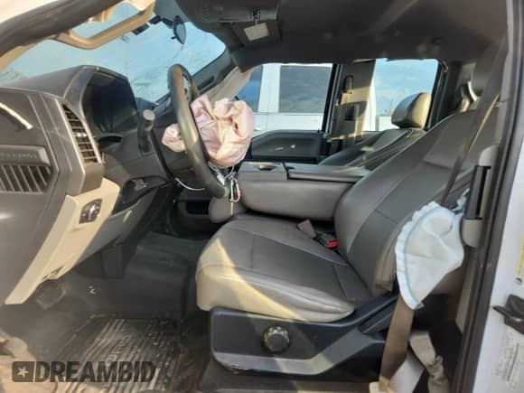 2019 Ford F-250 XL with VIN 1FT7X2A6XKEF63264, listed as a Copart auction lot 81758035 with 111,999 mi miles and Salvage title. Bid and sale history available at DreamBid. Image 7.