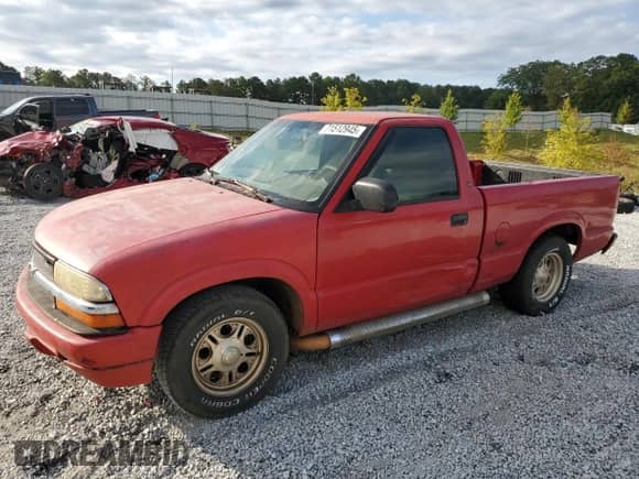 1998 Chevrolet S-10 LS z VIN 1GCCS14X2WK207801, wystawiony jako Copart lot #71512945 z przebiegiem 319 657 mil mil oraz Szkoda całkowita • Salvage title. Historia ofert i sprzedaży dostępna na DreamBid. Obrazek 1.