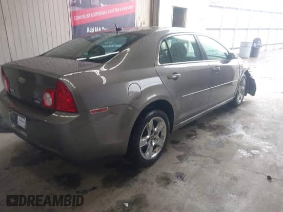 2010 Chevrolet Malibu 1LT с VIN 1G1ZC5E07A4125665, выставлен на аукционе IAAI как лот 42905068 с пробегом 105 000 миль миль и . История ставок и продаж доступна на DreamBid. Изображение 4.