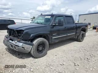 2003 Chevrolet Silverado 1500HD LS с VIN 1GCGK13UX3F121939, выставлен на аукционе Copart как лот 70092535 с пробегом 196 953 миль миль и На запчасти • Non repairable. История ставок и продаж доступна на DreamBid. Изображение 1.