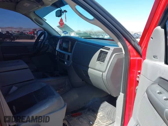 2006 Dodge 1500 Laramie with VIN 1D7HA18276S627521, listed as a IAAI auction lot 41701850 with 216,982 mi miles and . Bid and sale history available at DreamBid. Image 5.
