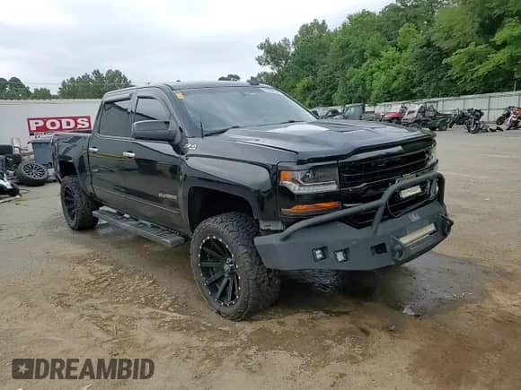 2017 Chevrolet Silverado 1500 LT z VIN 3GCUKREC0HG197682, wystawiony jako Copart lot #65064235 z przebiegiem 179 359 mil mil oraz Nie do naprawy • Non repairable. Historia ofert i sprzedaży dostępna na DreamBid. Obrazek 13.