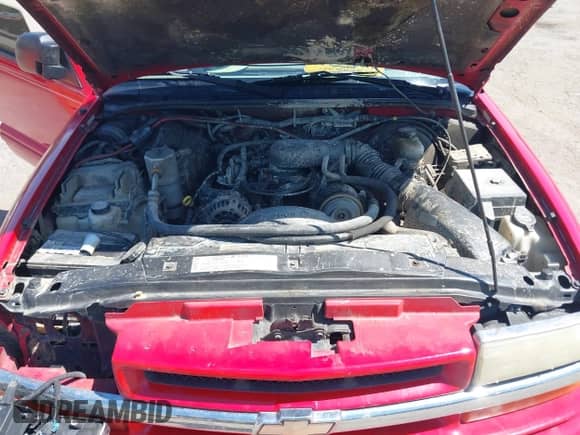 2004 Chevrolet Blazer LS with VIN 1GNDT13X44K113359, listed as a IAAI auction lot 42279143 with 137,260 mi miles and . Bid and sale history available at DreamBid. Image 10.